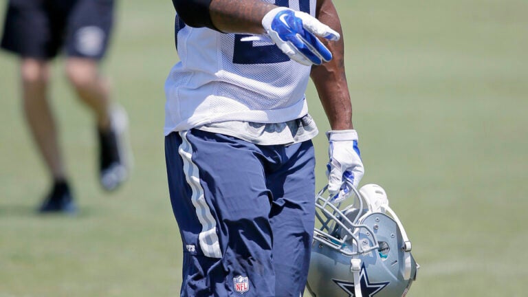 Darren McFadden (center) and Joseph Randle (right)