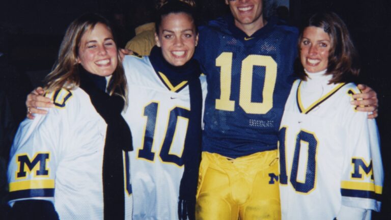 Tom Brady wears shirt with high school yearbook photo to