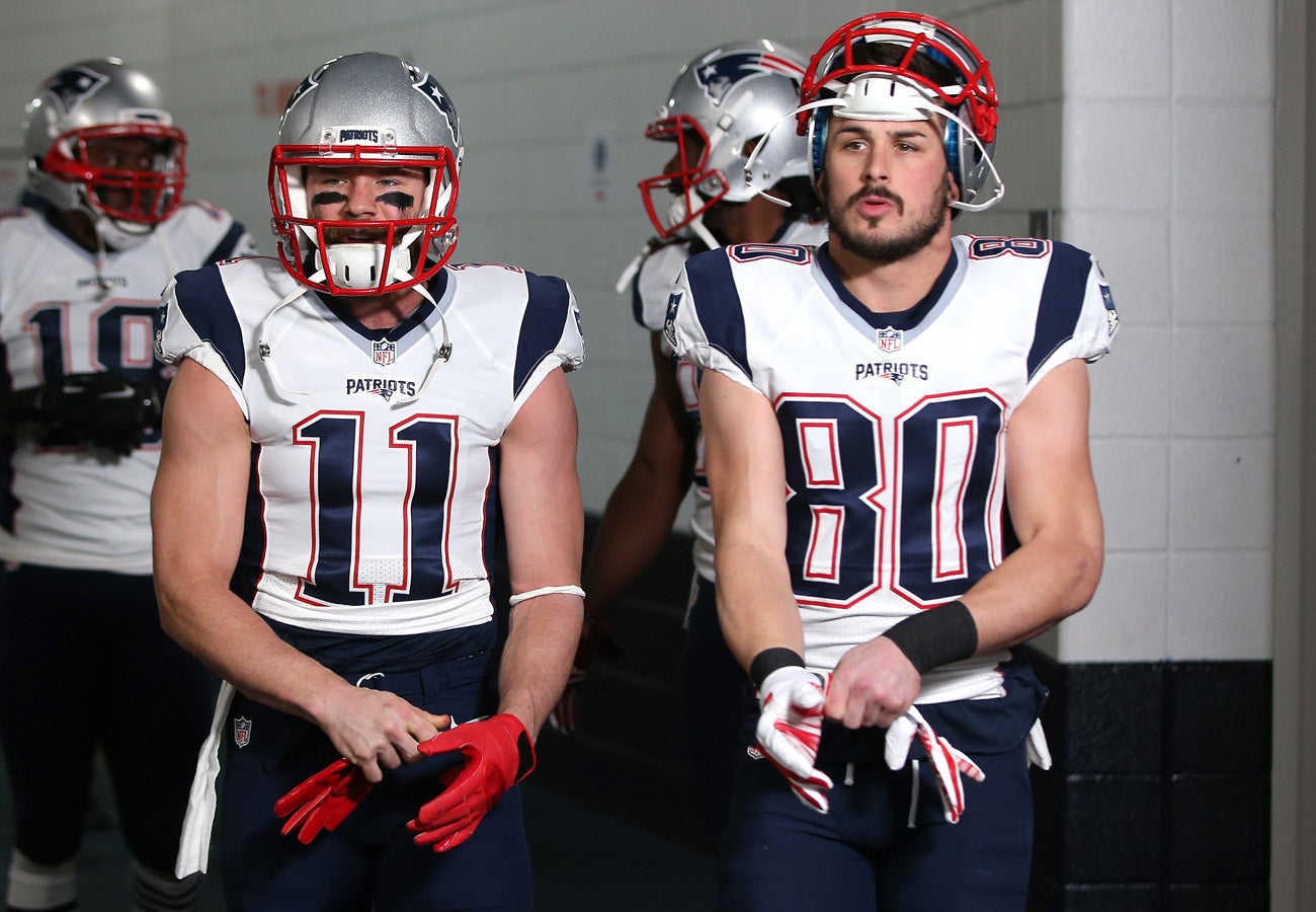 New England Patriots wide receiver Danny Amendola (L) catches game