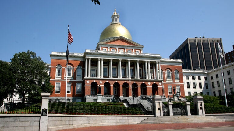 Boston, MA 7/26/07 Massachusetts State House for Sidekick Get Out (Pat Greenhouse/Globe Staff) Library Tag 08012007