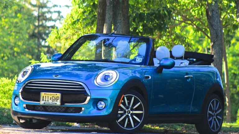 Review: Mini Cooper Convertible lets the sun in