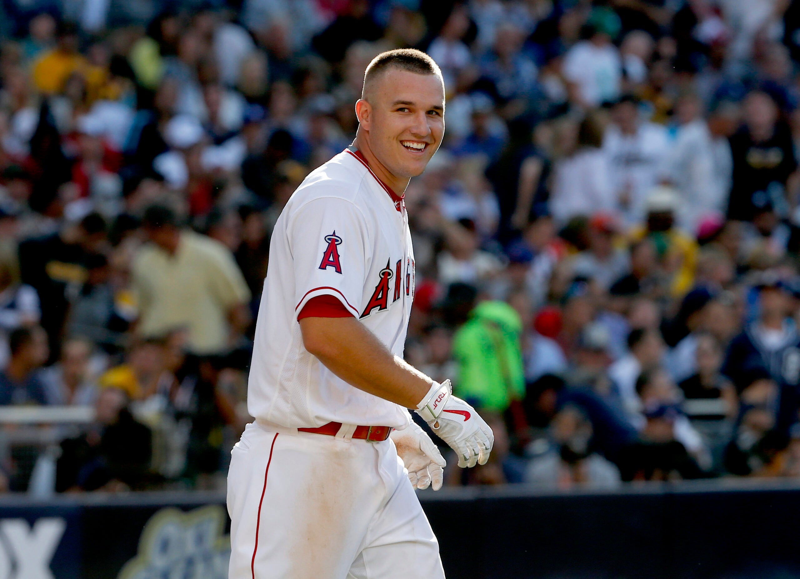 Crash Involving Angels' Mike Trout Injures One