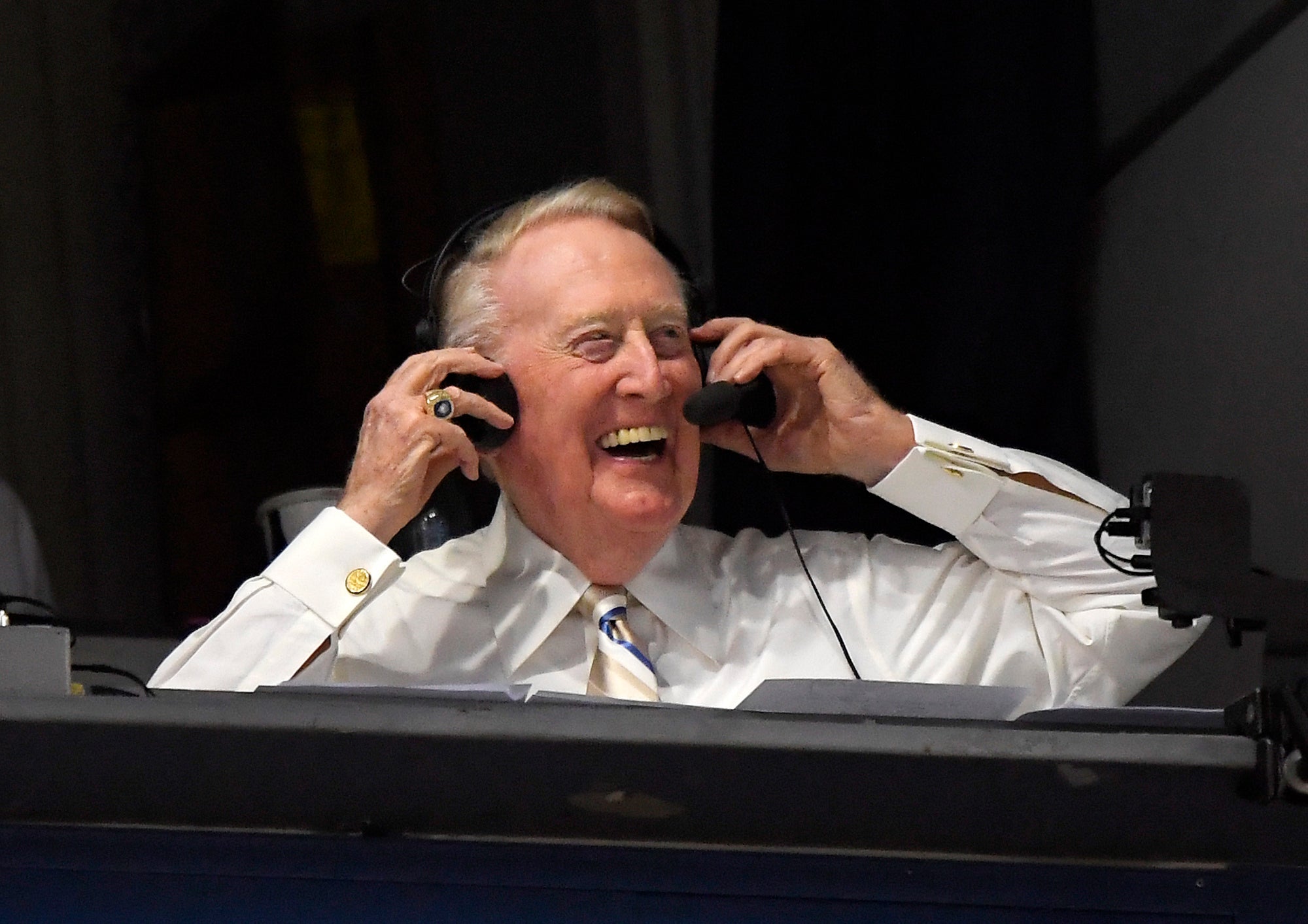 Dodgers to honor Vin Scully with pregame ceremony on Friday