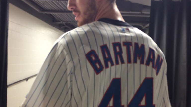 Frank Kaminsky wore a 'Bartman' Cubs jersey before a preseason Hornets game