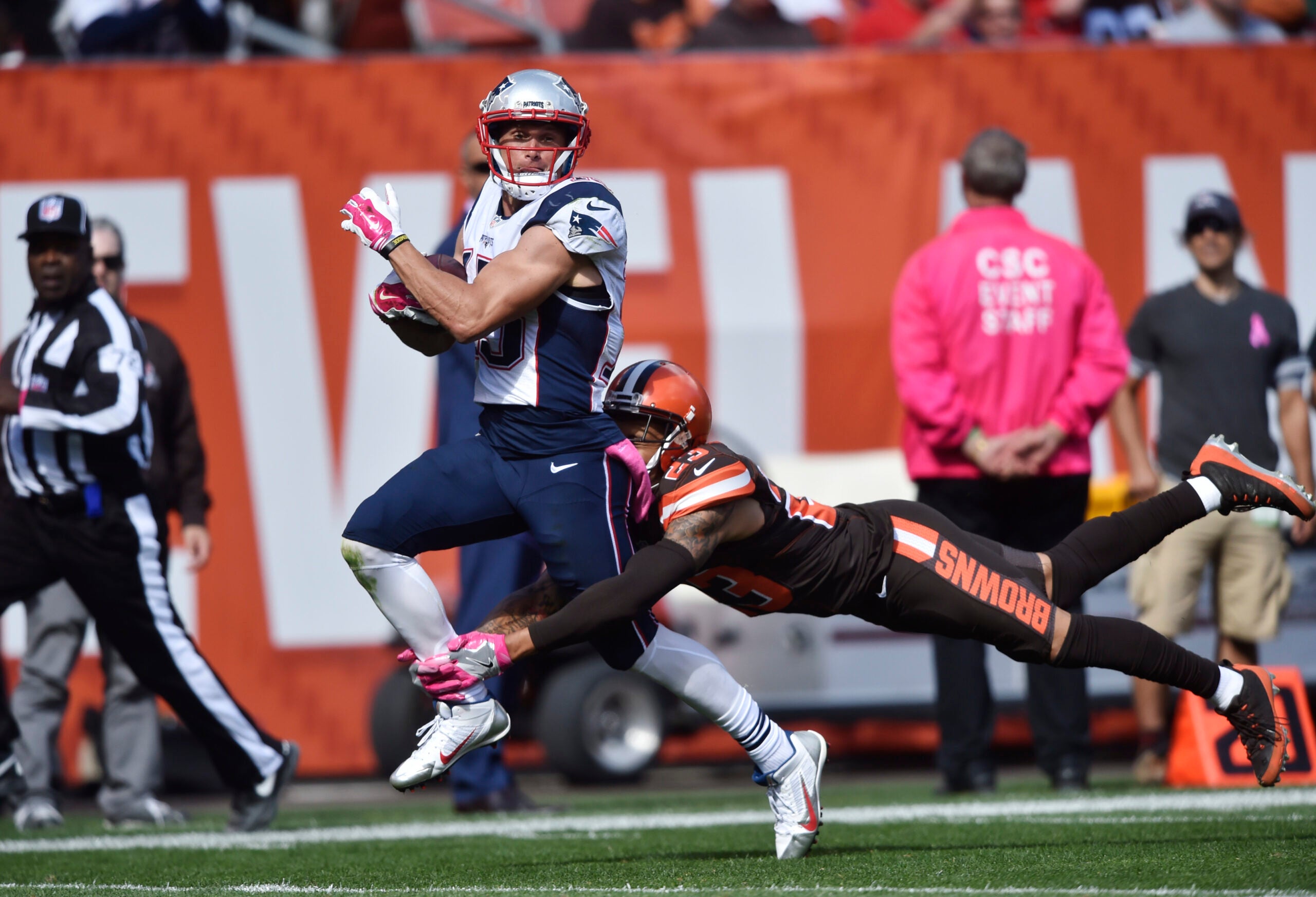 Oct 16, 2011; East Rutherford, NJ, USA; Buffalo Bills tackle Erik