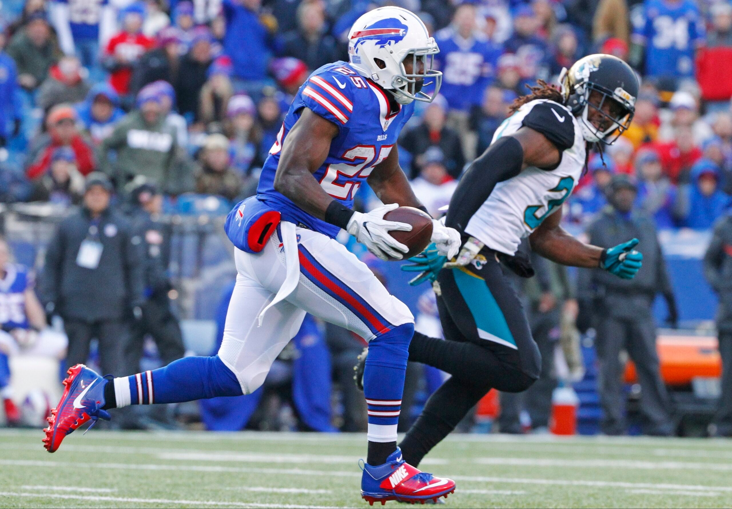 Buffalo Bills CUT running back LeSean McCoy, What's next for Buffalo &  McCoy?