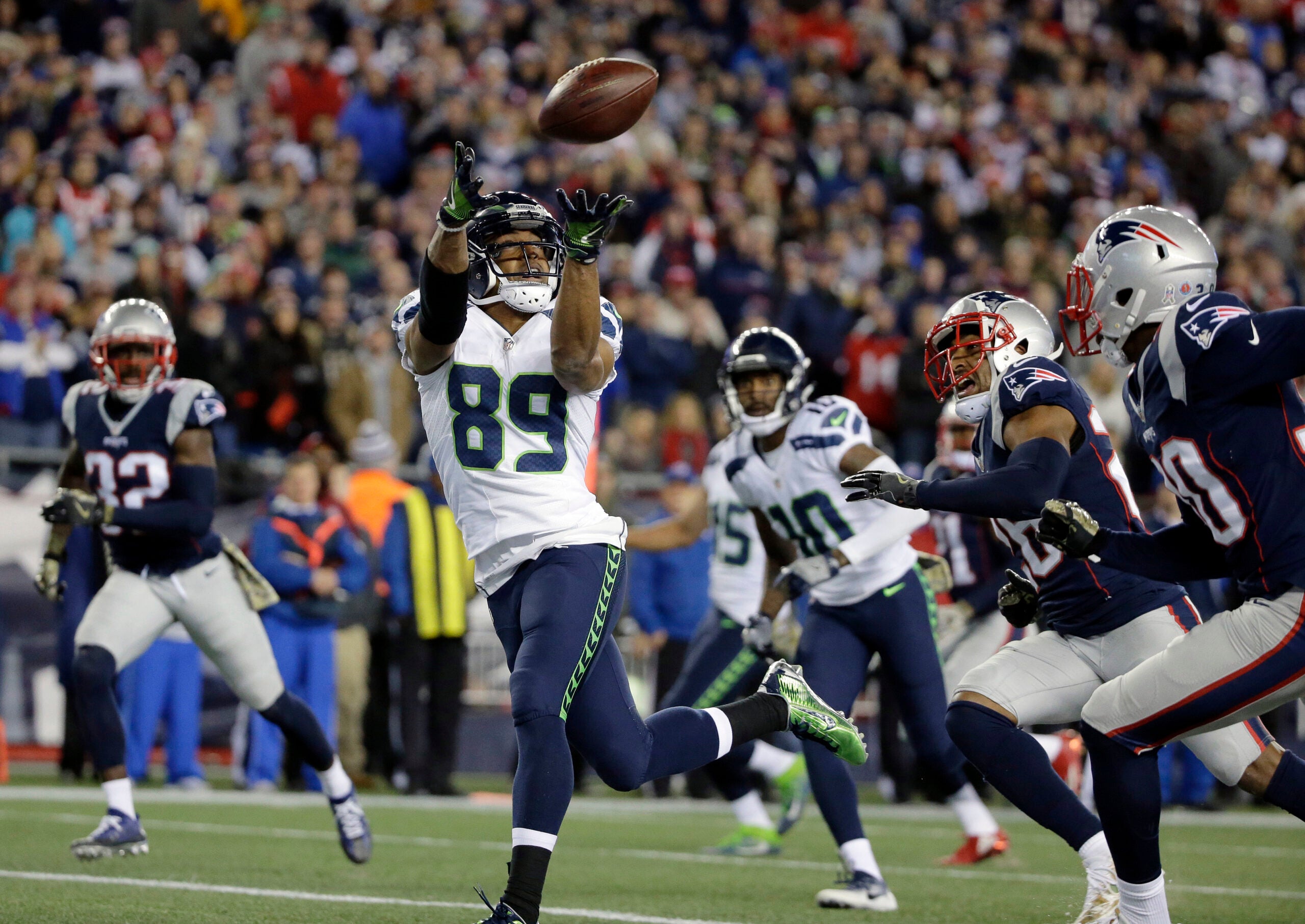 Denver Broncos make baffling decision at the end of Seahawks game