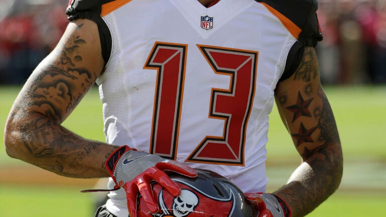 Tampa Bay Mike Evans Ends Anti-Trump National Anthem Protest