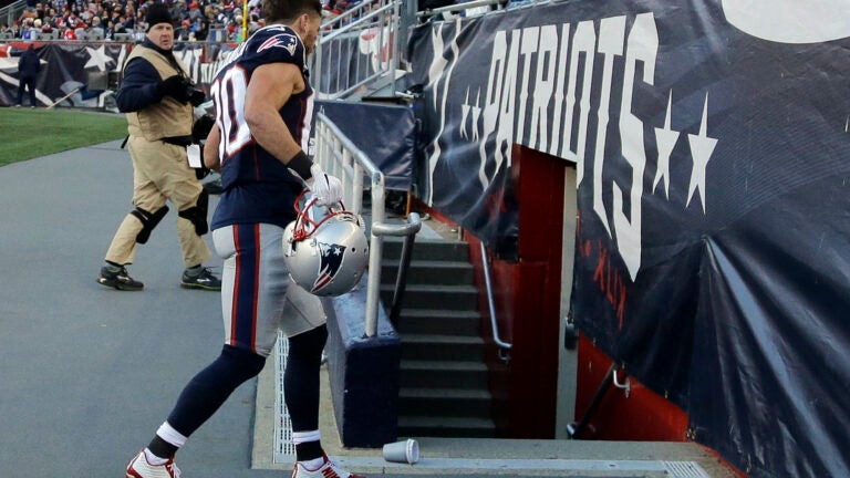 Here's how many millions Danny Amendola gave up to stay a Patriot