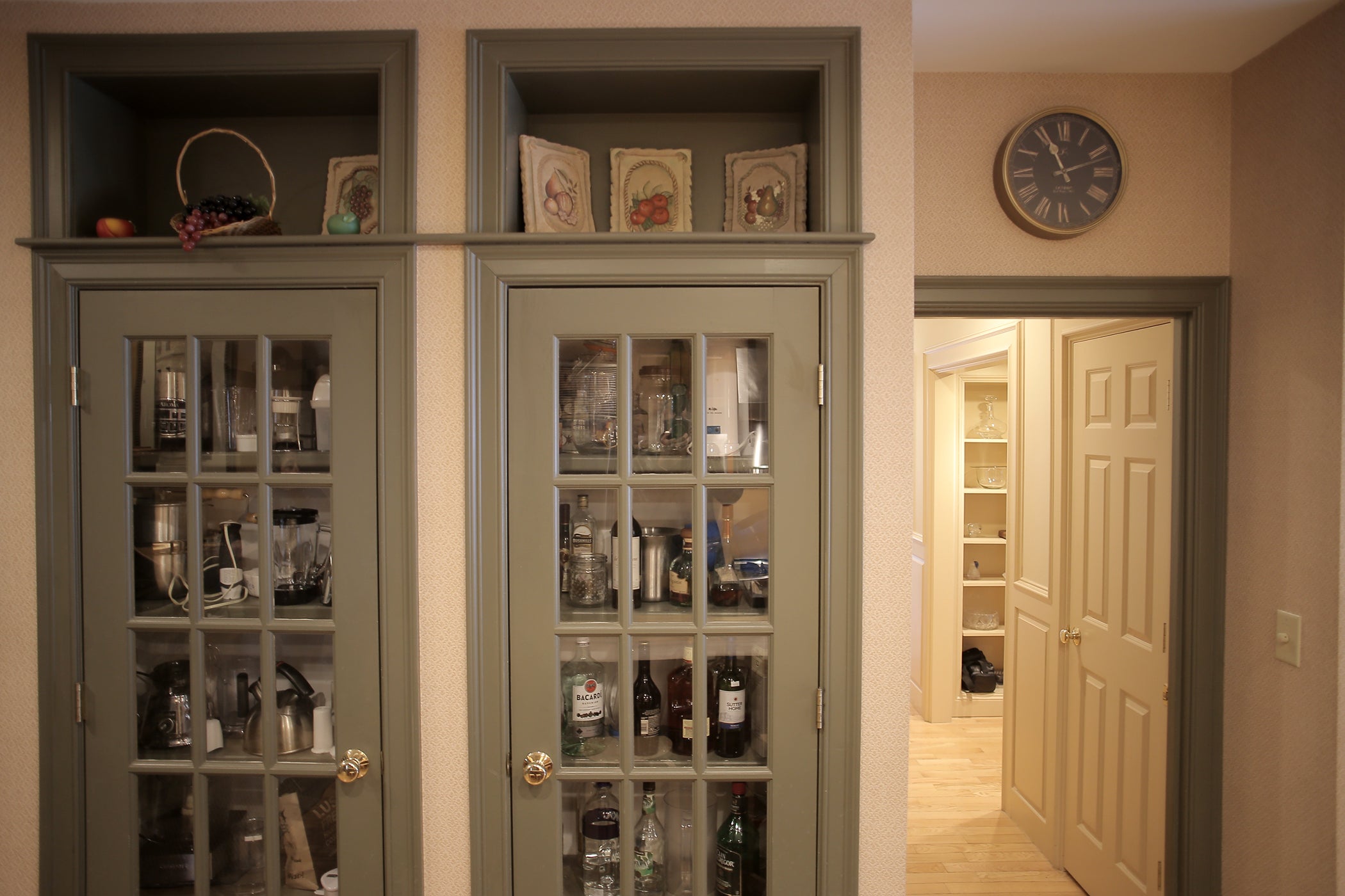 Home of the week A Greek Revival in Dedham with ensuite baths for