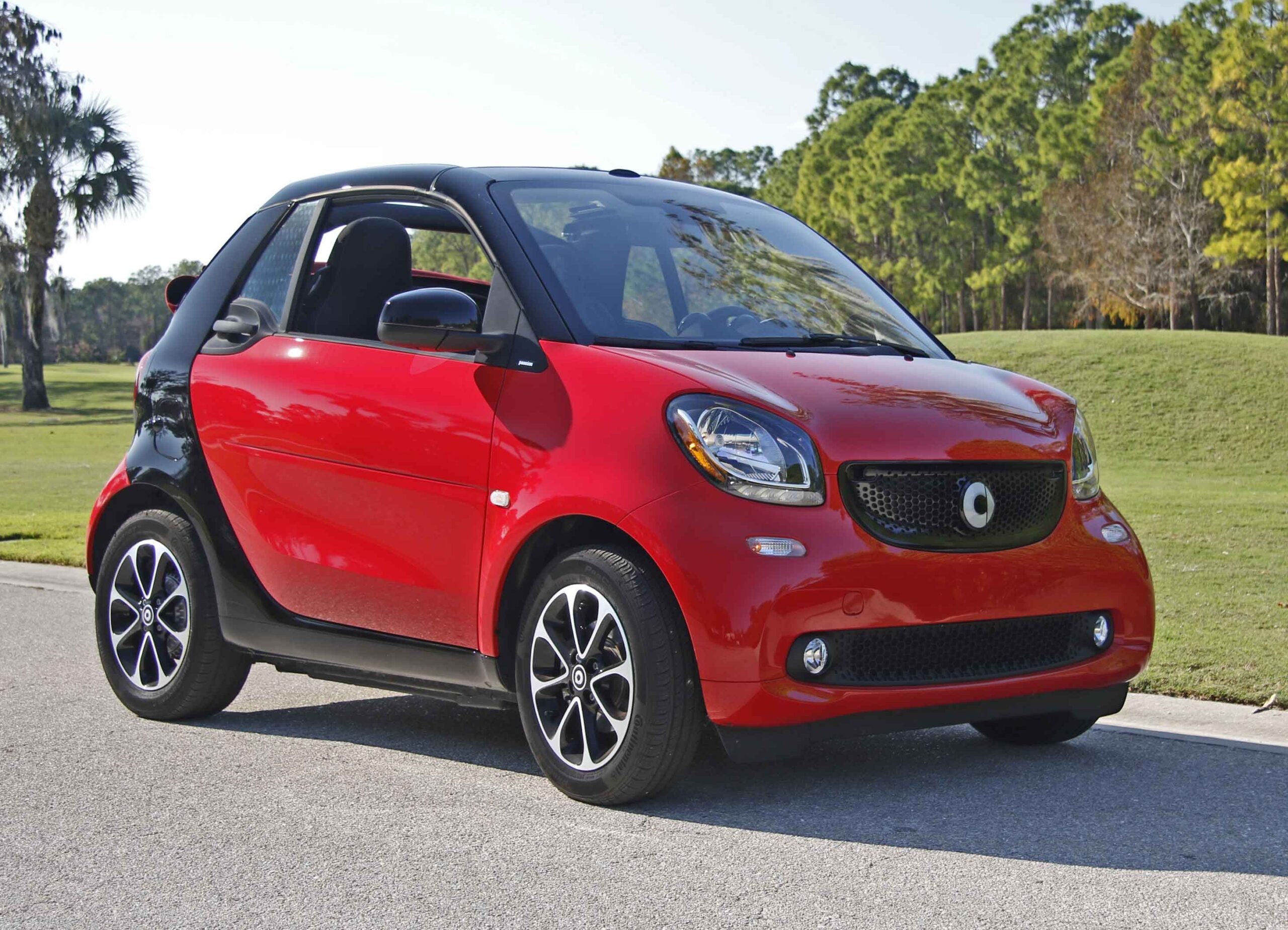 Review: Smart Fortwo adds up to something interesting