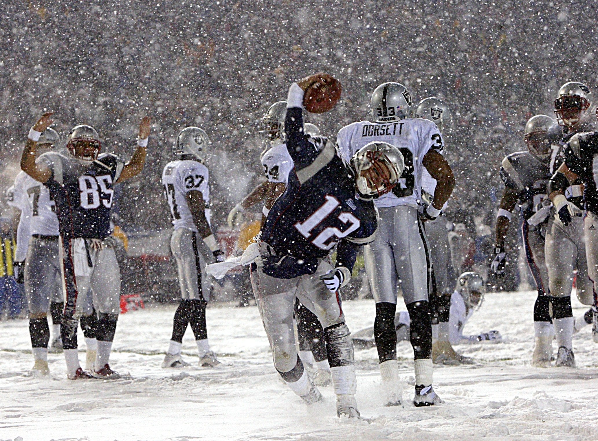 patriots and raiders game