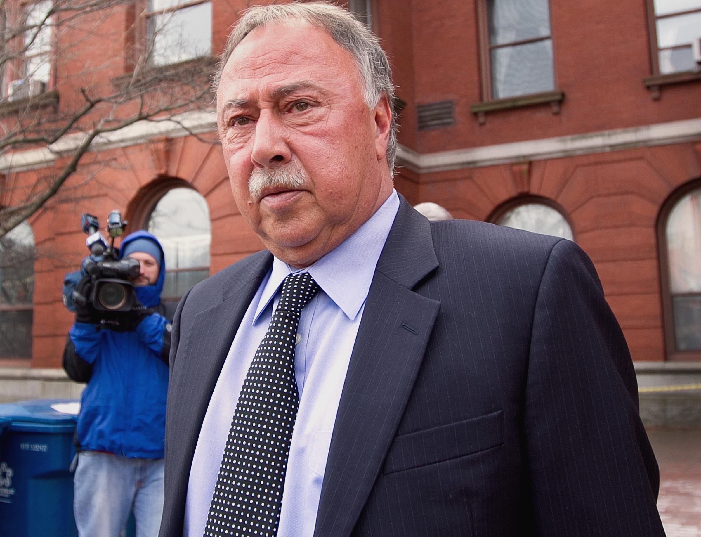 Red Sox TV analyst Jerry Remy announces cancer diagnosis