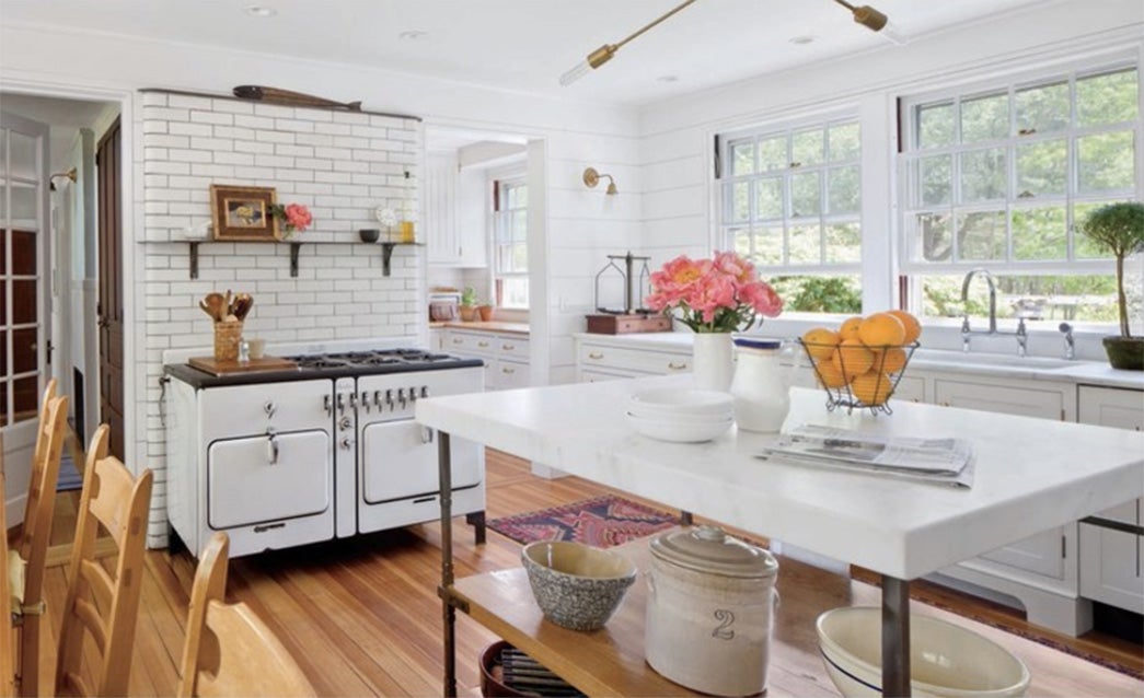 25 Ways to Brighten and Update a White Kitchen with a Pop of Color