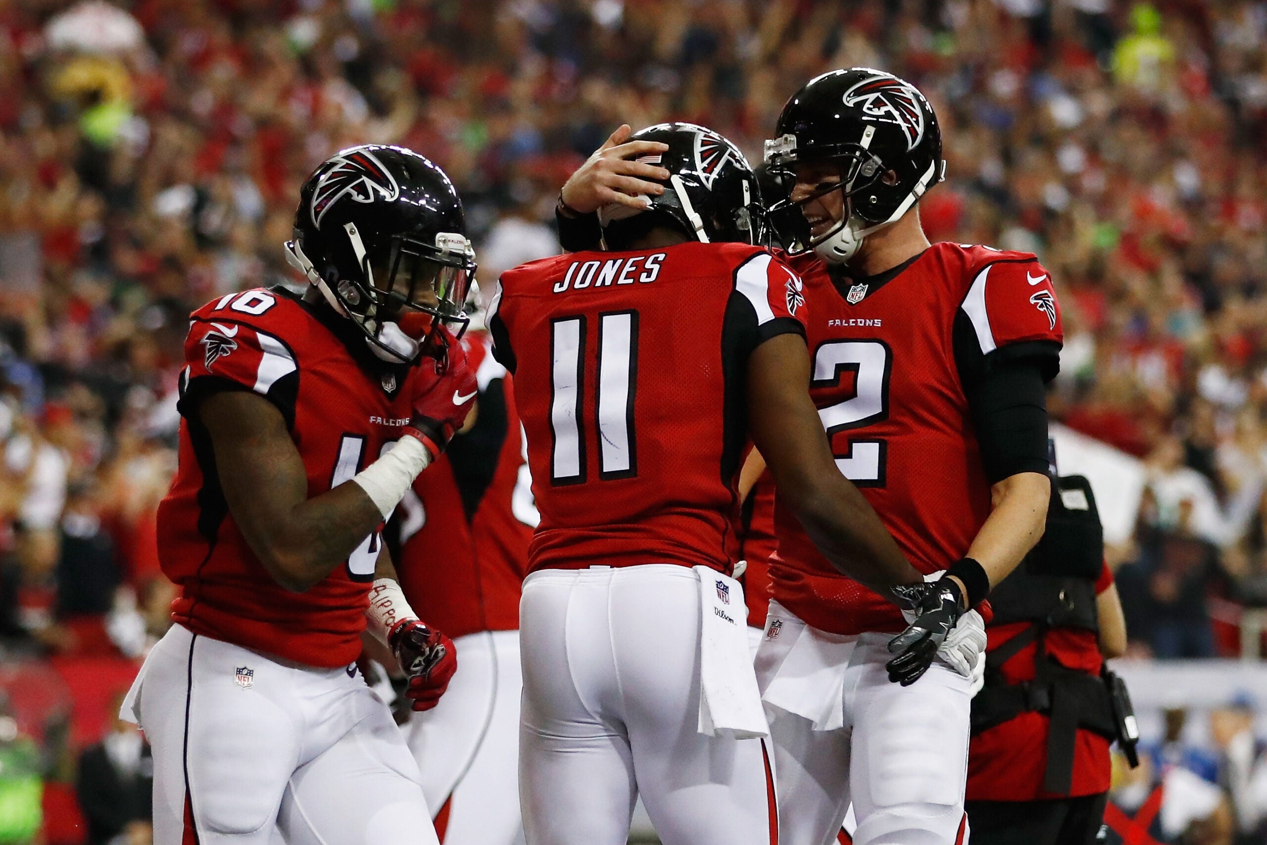How the Falcons' offense stacks up against the 'Greatest Show On Turf'