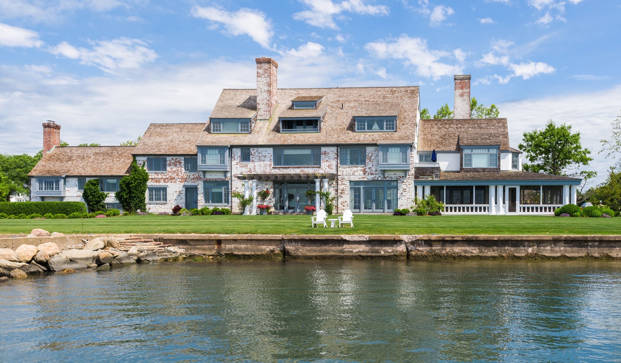 Tom Brady 'moves his family into $9 million Connecticut estate