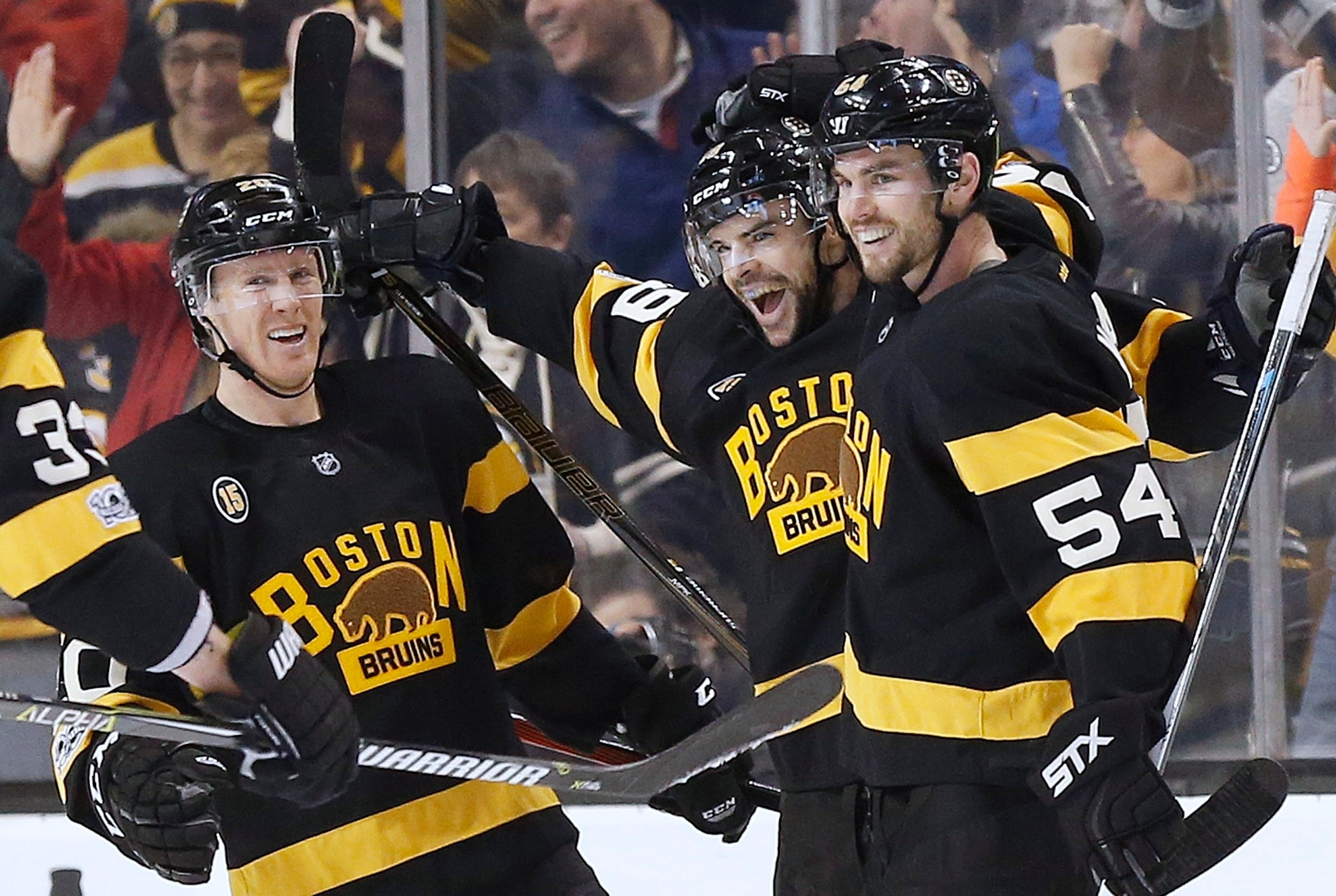 Bruins beat Flyers 2-1, thanks to Drew Stafford's game-winner in final ...