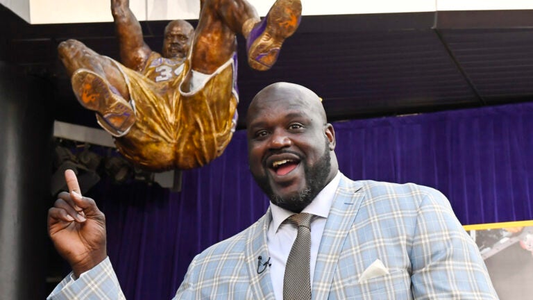 Lakers honor Shaq with high-flying statue outside arena