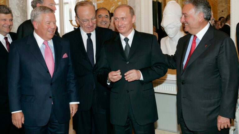 Russian president kept Super Bowl ring, Video