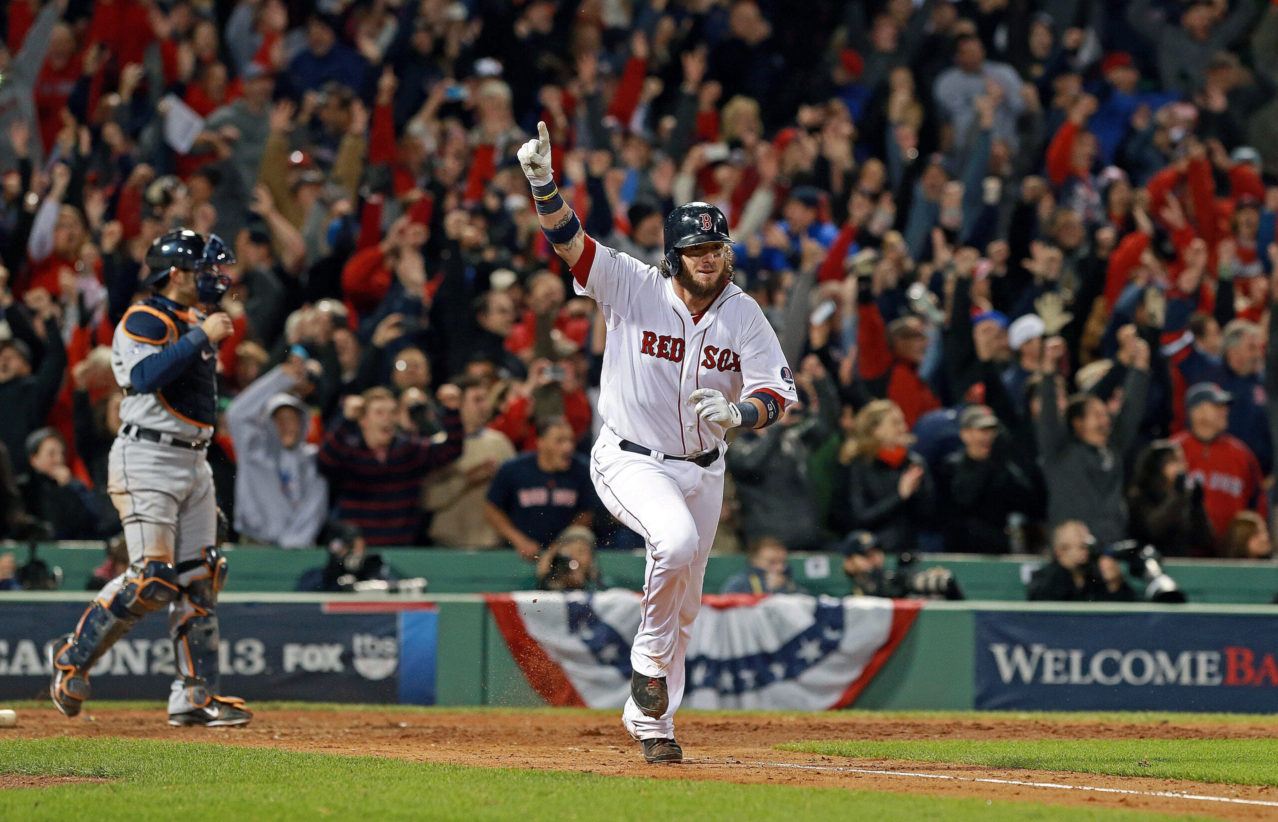Ex-Boston Red Sox catcher Jarrod Saltalamacchia announces retirement 