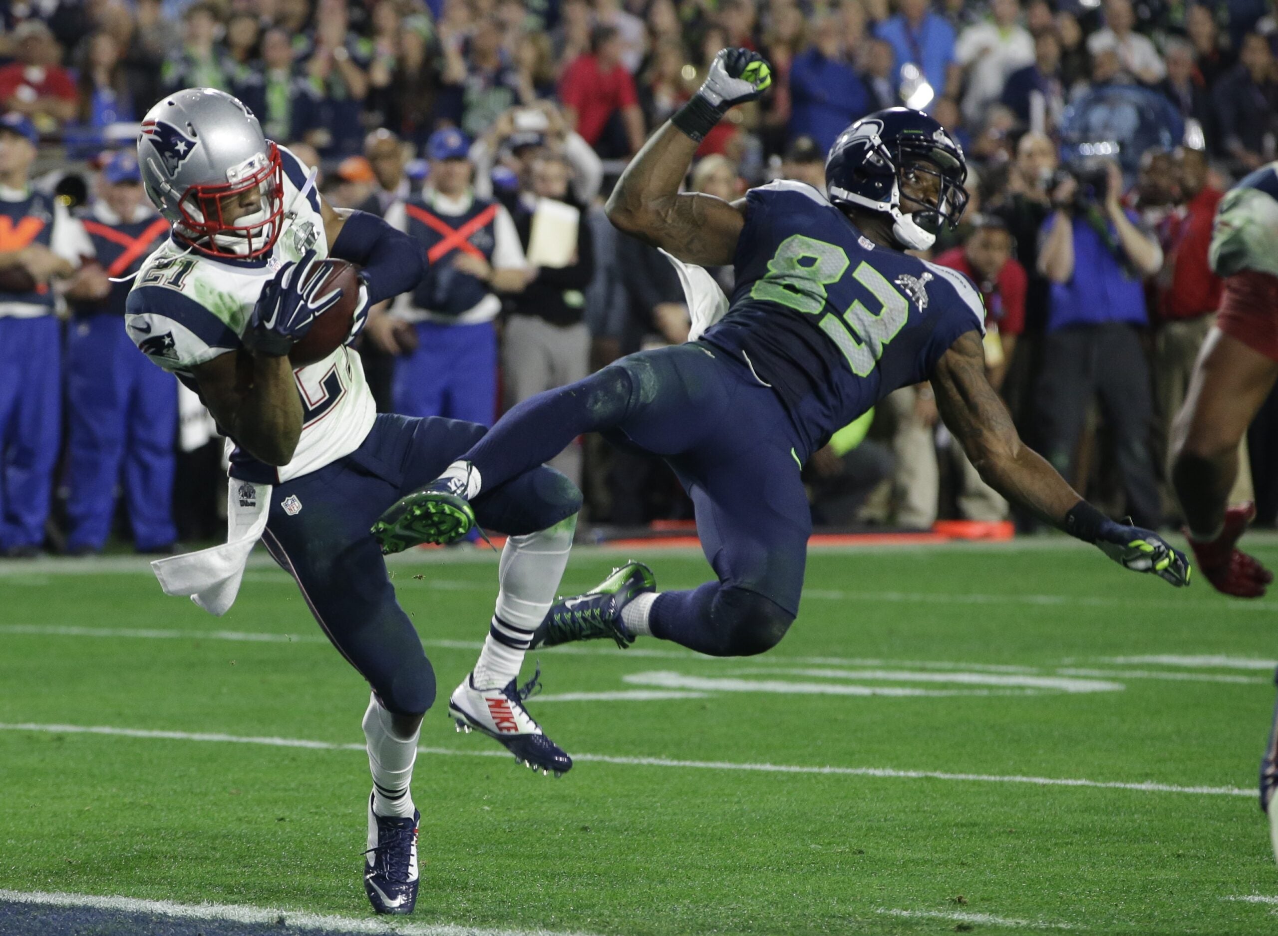 The Humble Beginnings of Patriots' & Seahawks' Logos