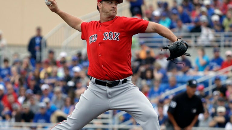 Watch: George Kirby throws knuckleball as tribute to Tim Wakefield