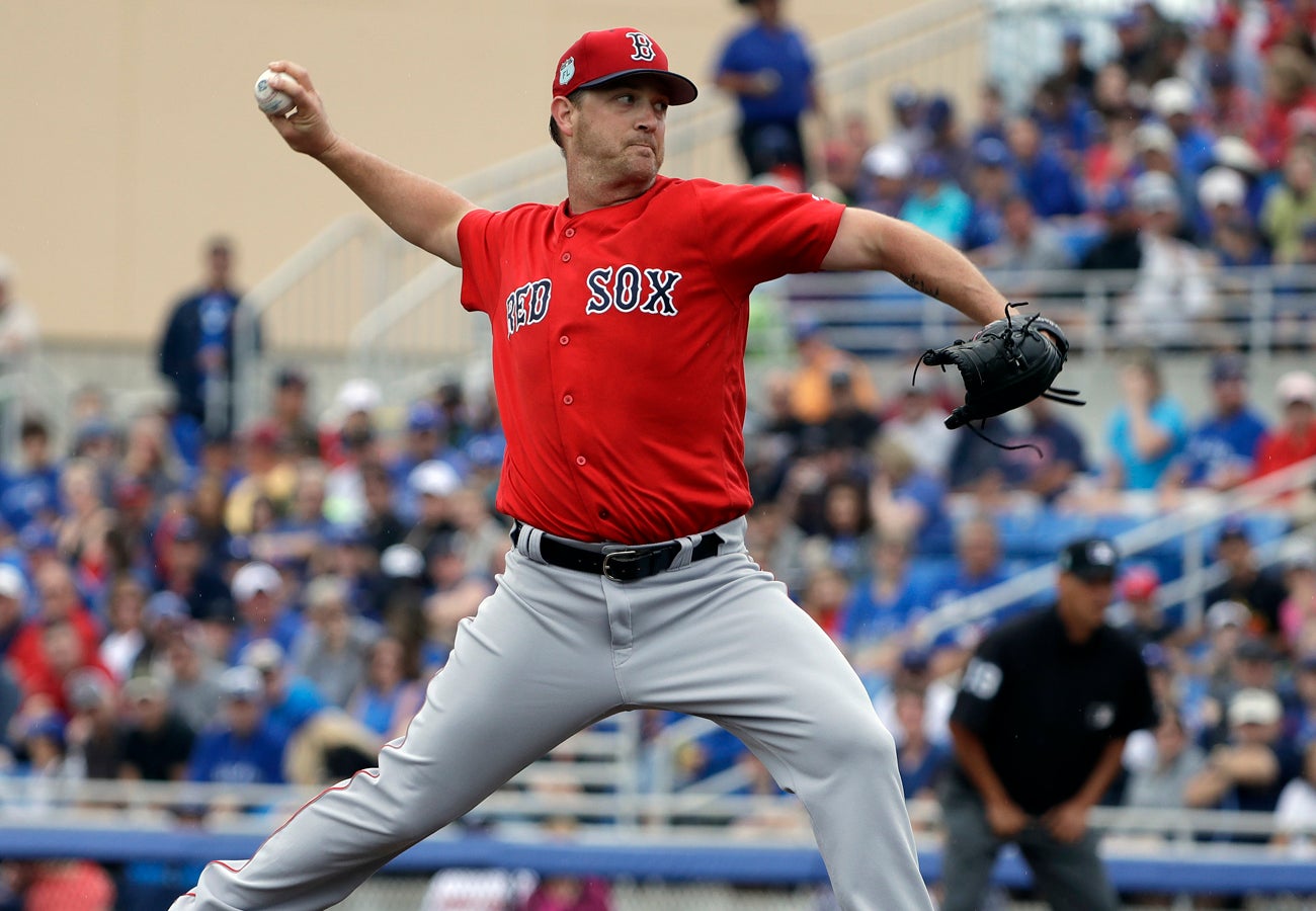 Watch: George Kirby throws knuckleball as tribute to Tim Wakefield