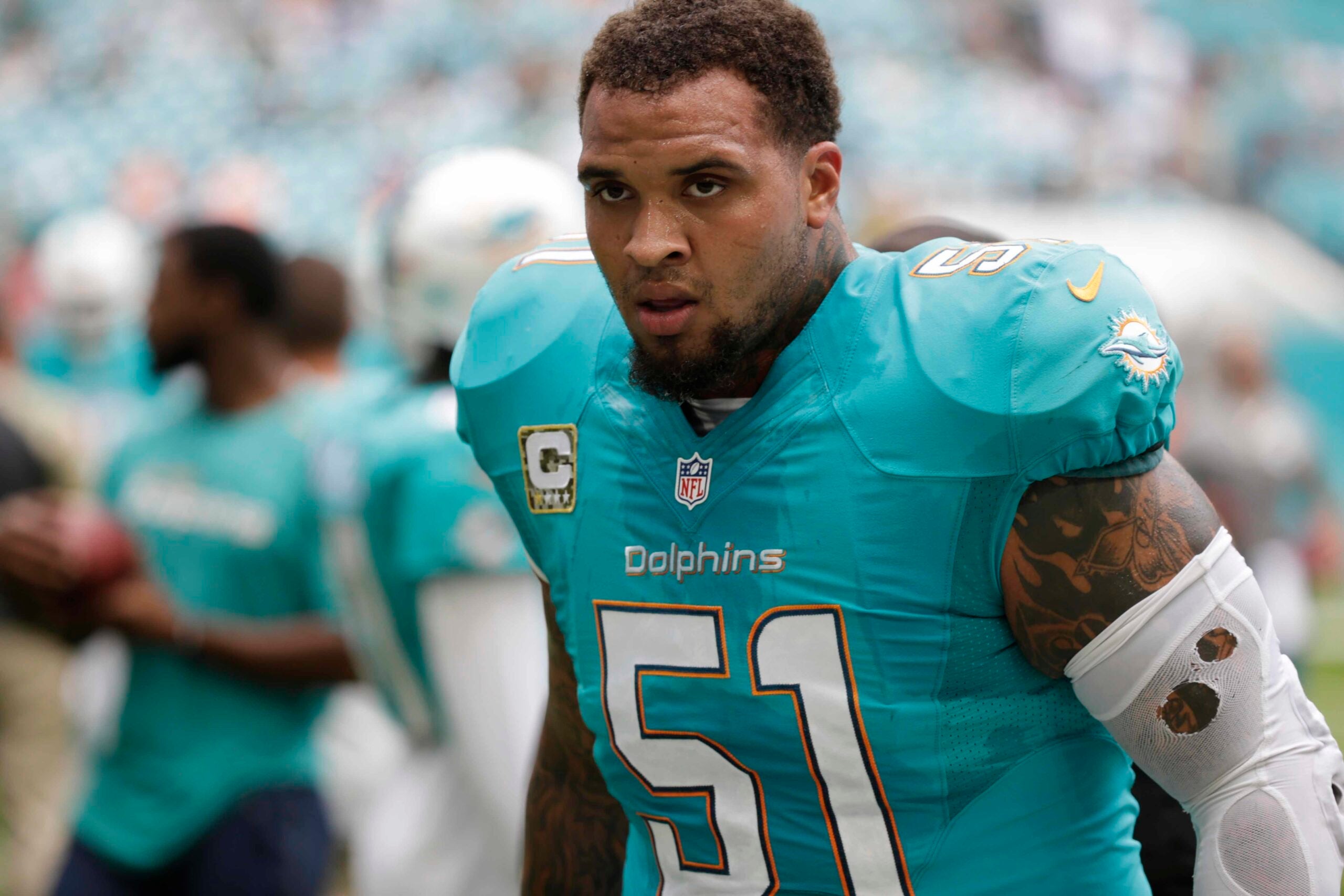Mike Pouncey reacts to the death of former teammate Aaron Hernandez