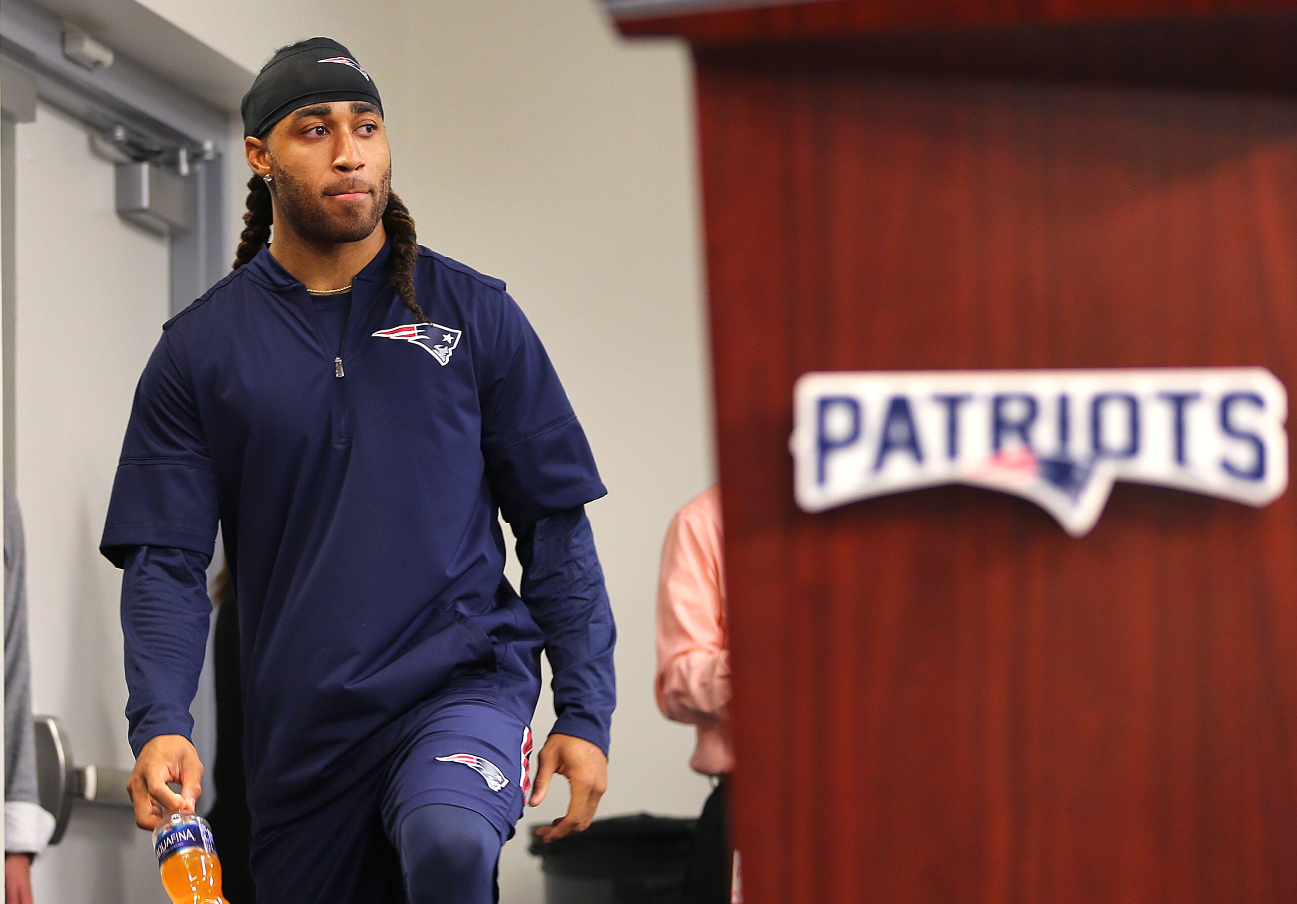 Patriots jersey number changes: Cyrus Jones gives Stephon Gilmore