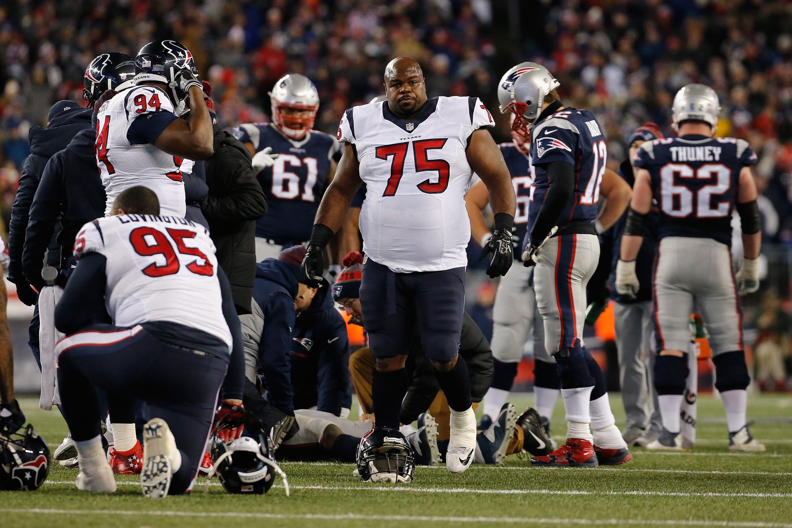 Texans swap jerseys at practice and Jadeveon Clowney looks comically small  in Vince Wilfork's