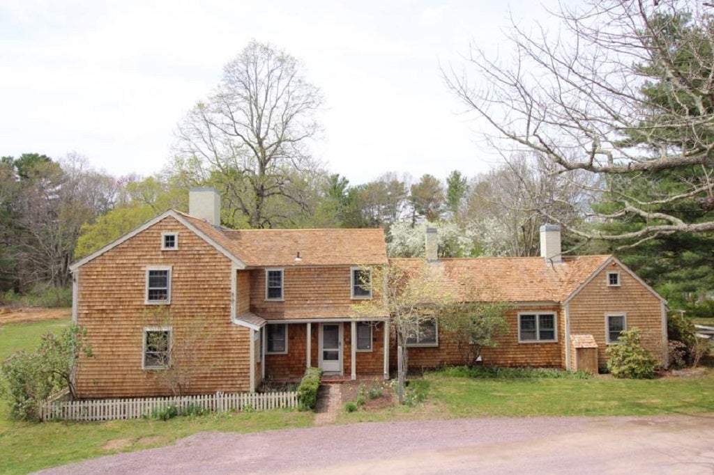 What kind of home does your money buy in Duxbury?