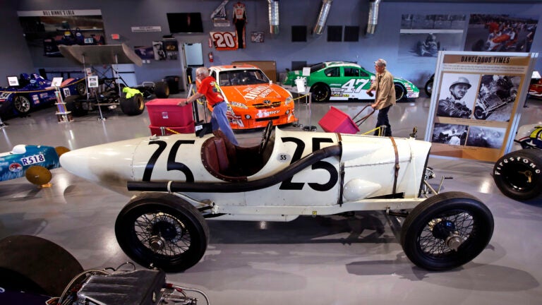 New museum tells story of New England car racing history