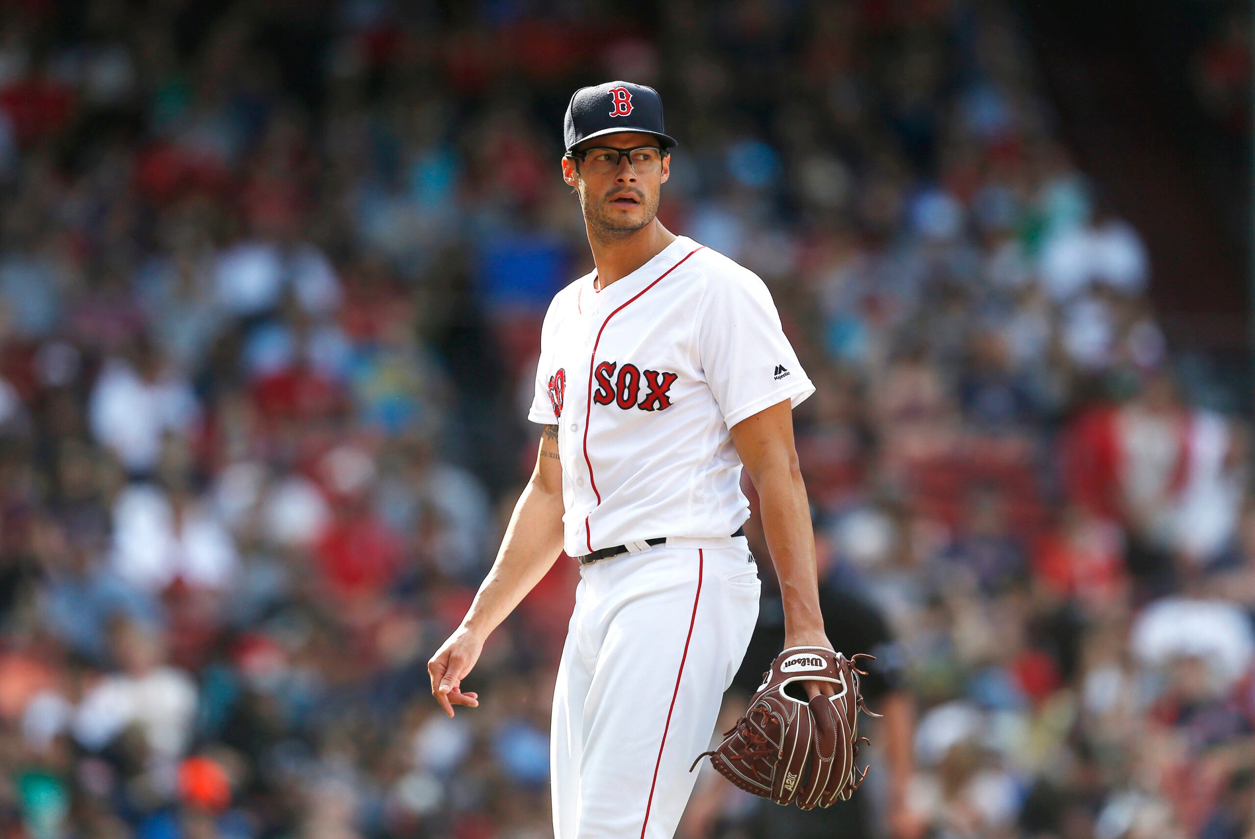 Reliever Joe Kelly reaches an agreement with LA Dodgers, reports say - The  Boston Globe