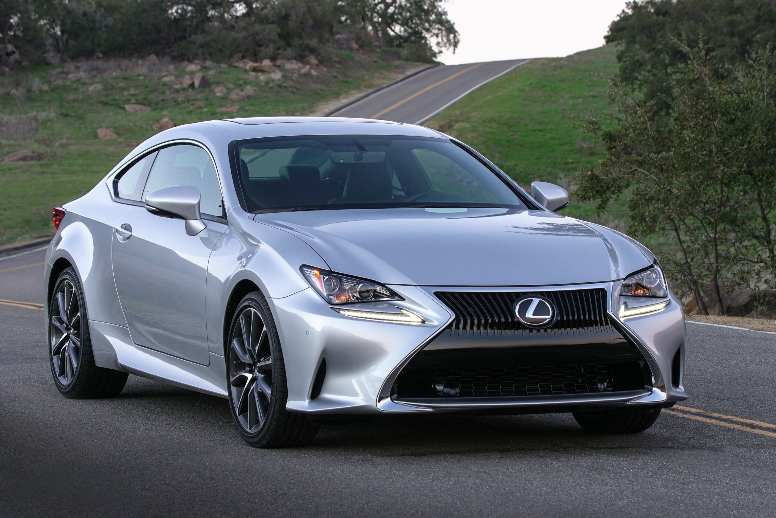 The 2017 Lexus RC signals the return of the luxury coupe