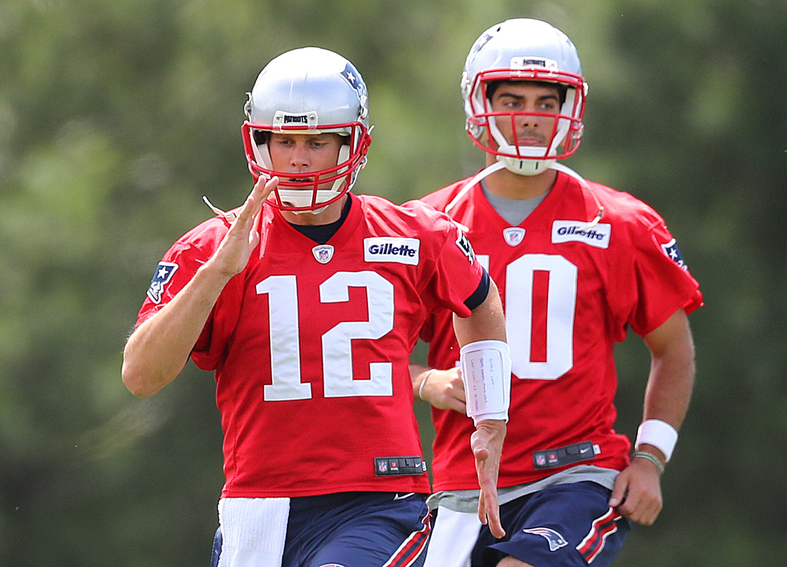 Texans may push for 49ers QB Jimmy Garoppolo; Tom Brady responds