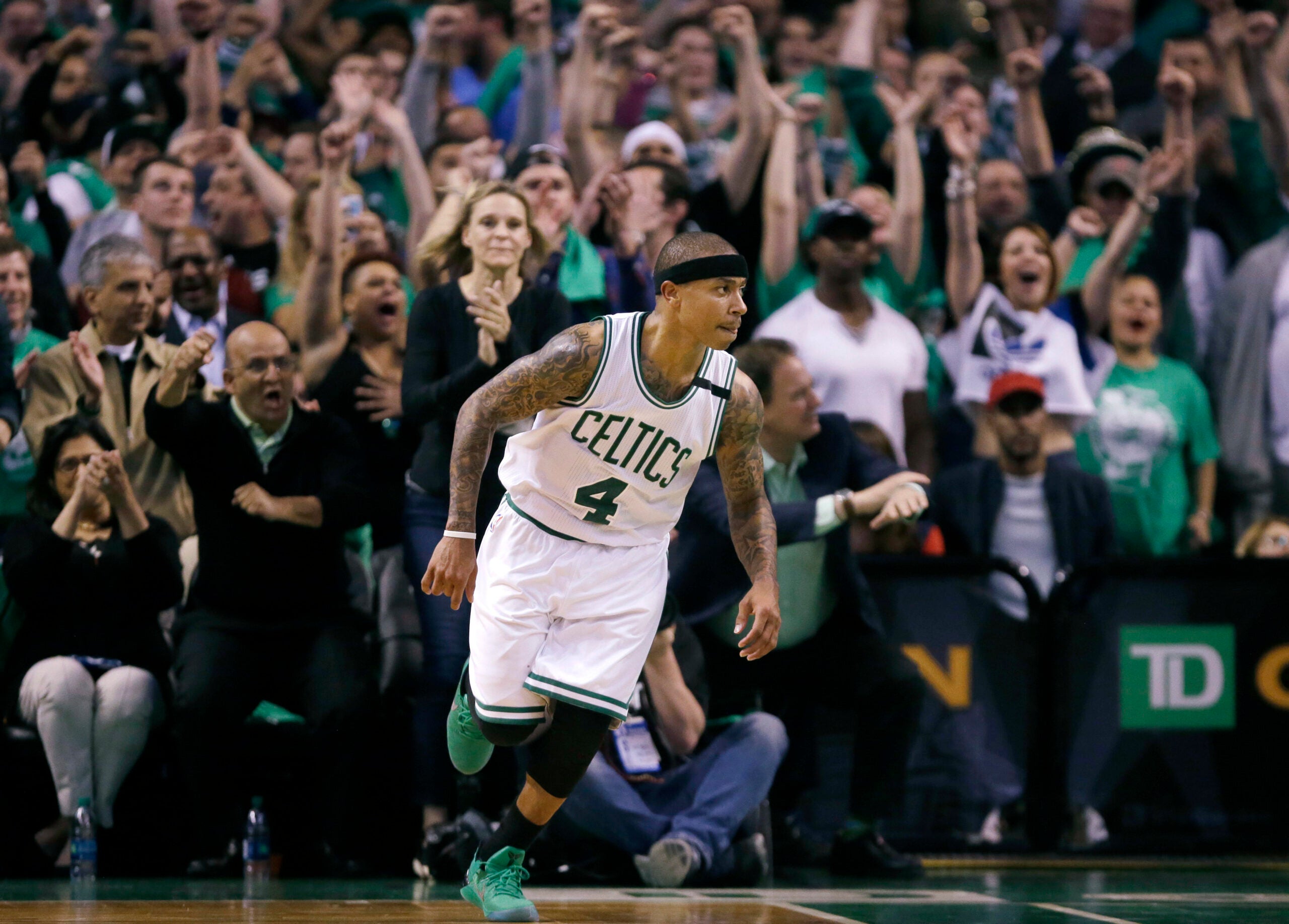 Isaiah Thomas writes goodbye to Celtics fans: 'I fell in love with Boston