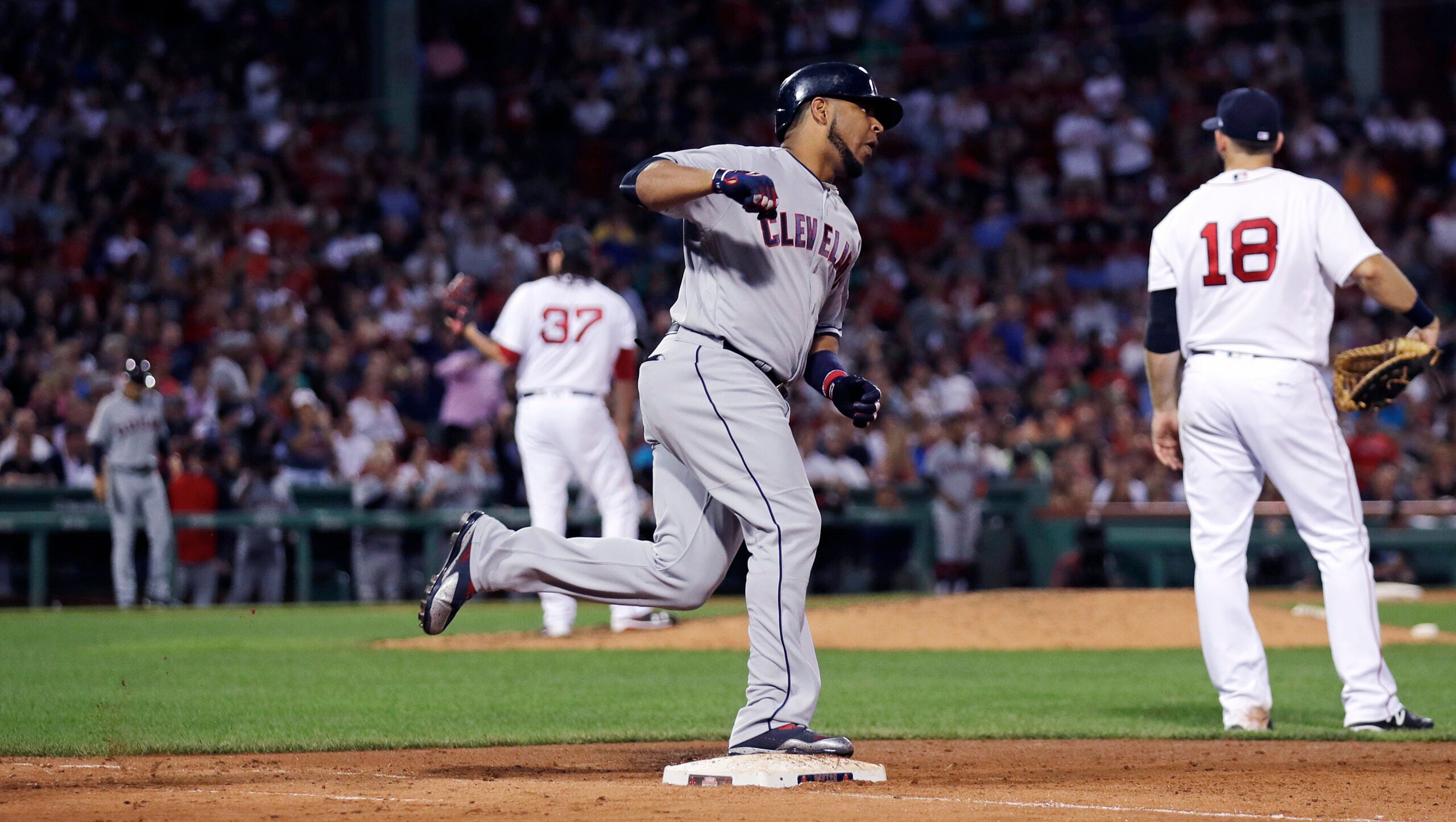 Edwin Encarnacion 2 homers in 1 inning