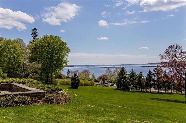 Luxury: See inside 17-acre waterfront estate in Bristol, R.I., 1890 mansion