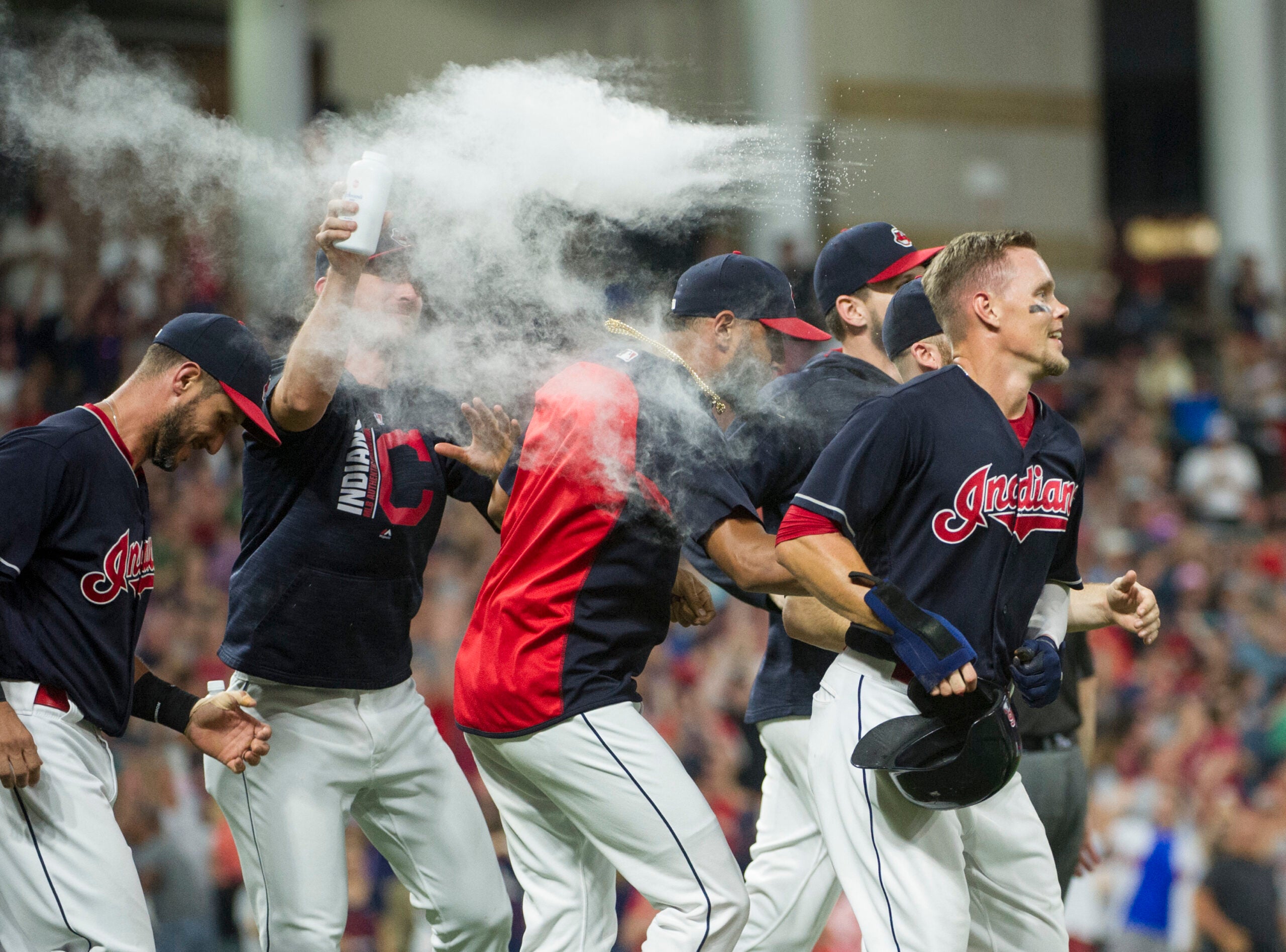 Red Sox rally unravels in top of 9th as Indians beat Boston