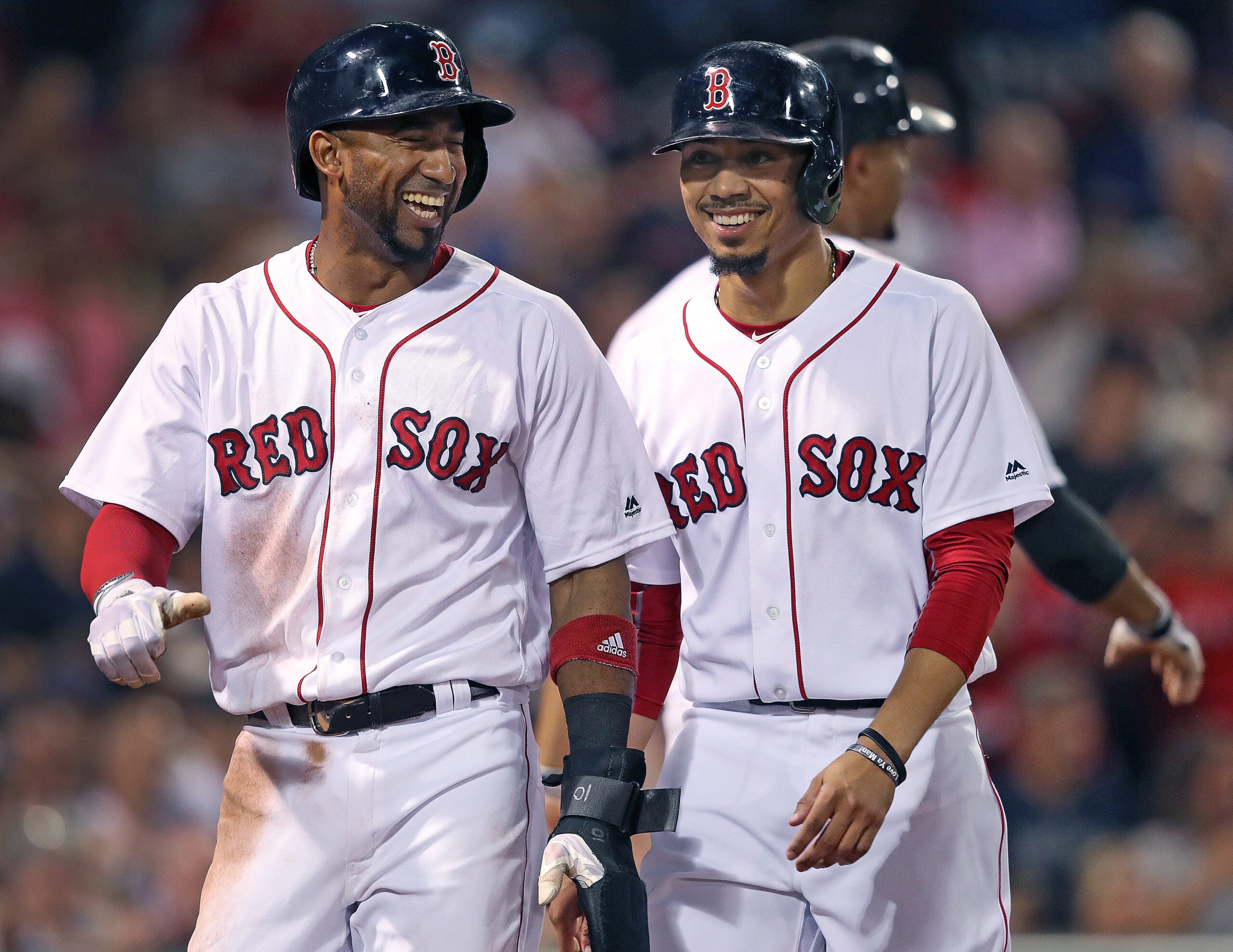 Betts, Red Sox rally past Cardinals