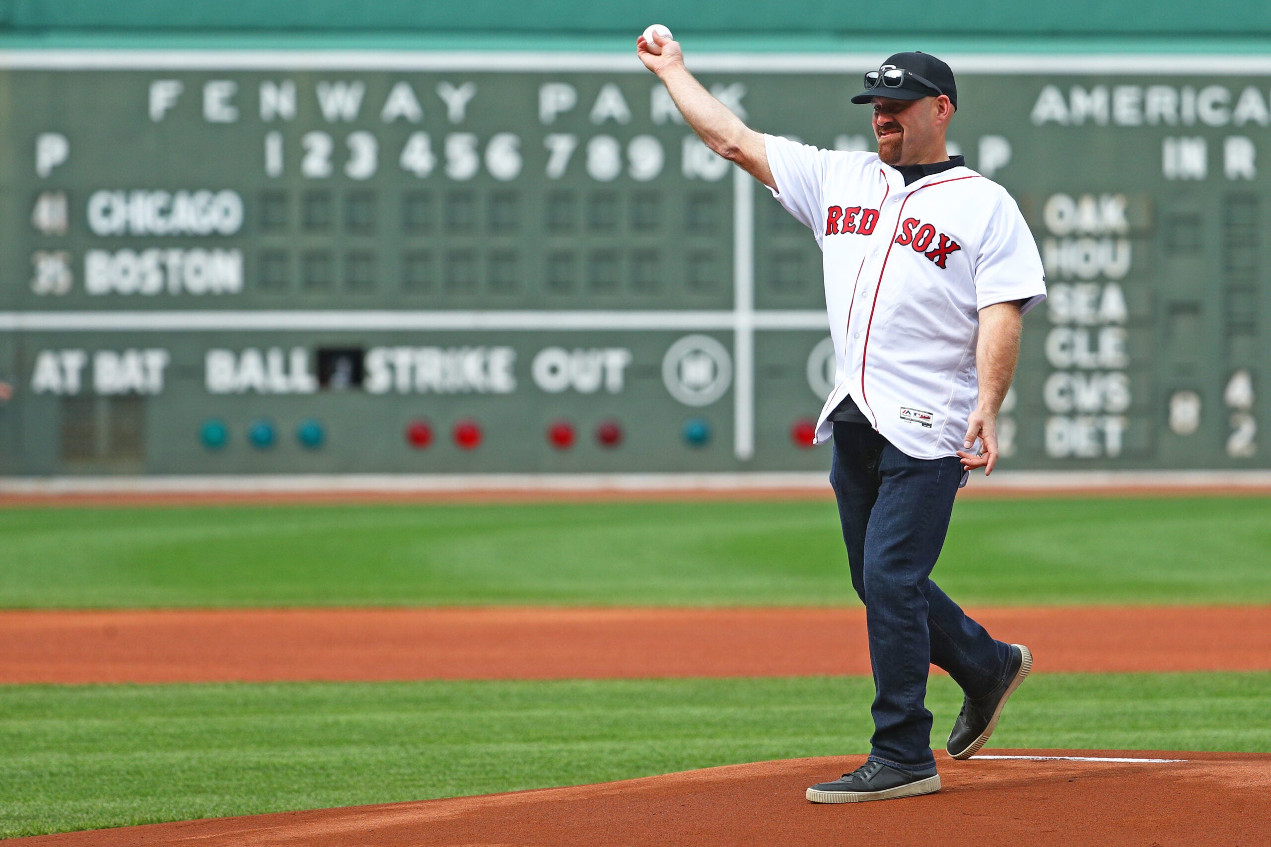 Kevin Youkilis calls out ESPN over its treatment of Tom Brady
