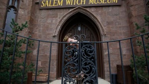 is salem massachusetts a tourist trap