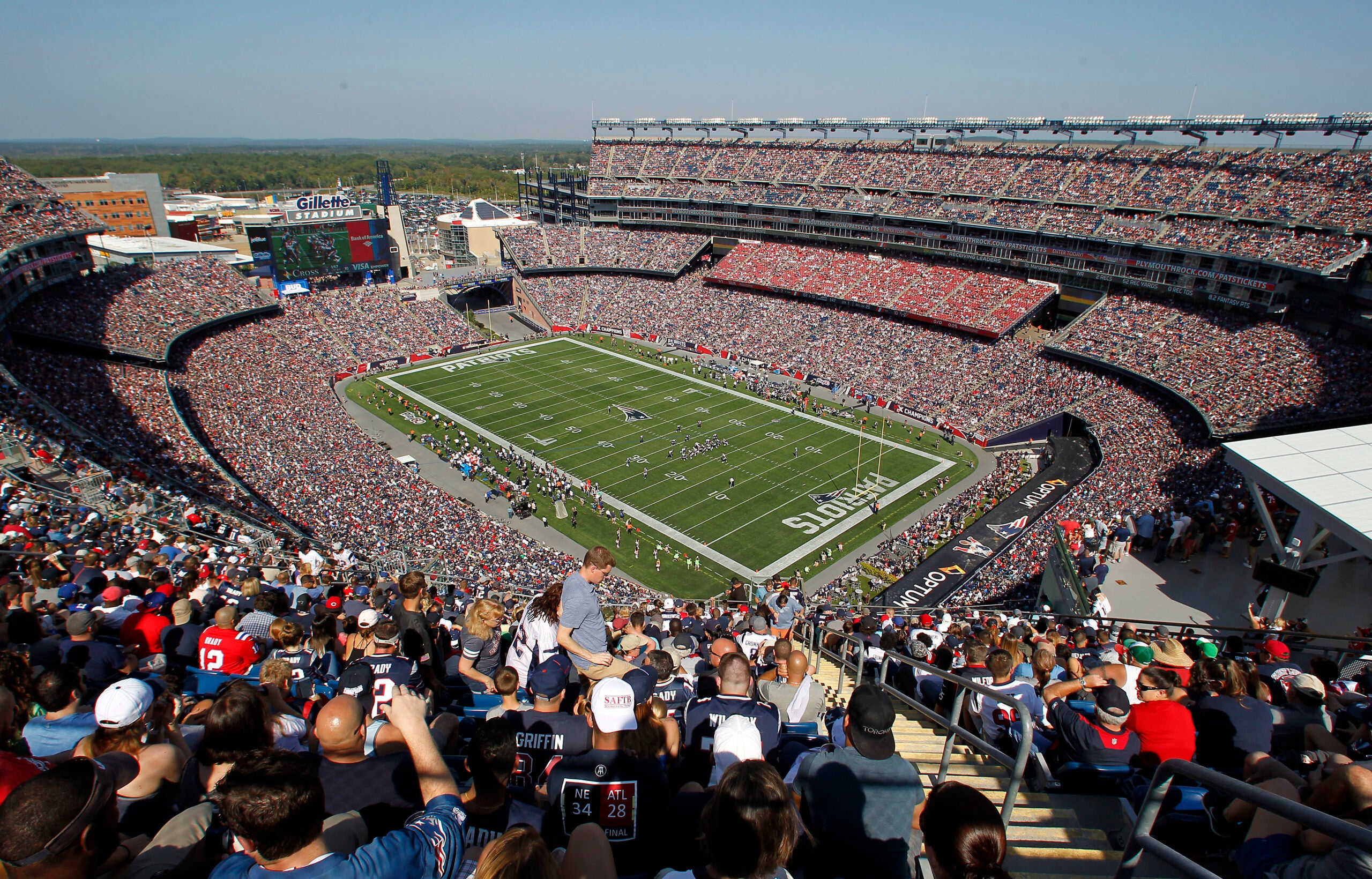 What NFL experts are predicting for Sunday's Patriots-Texans game