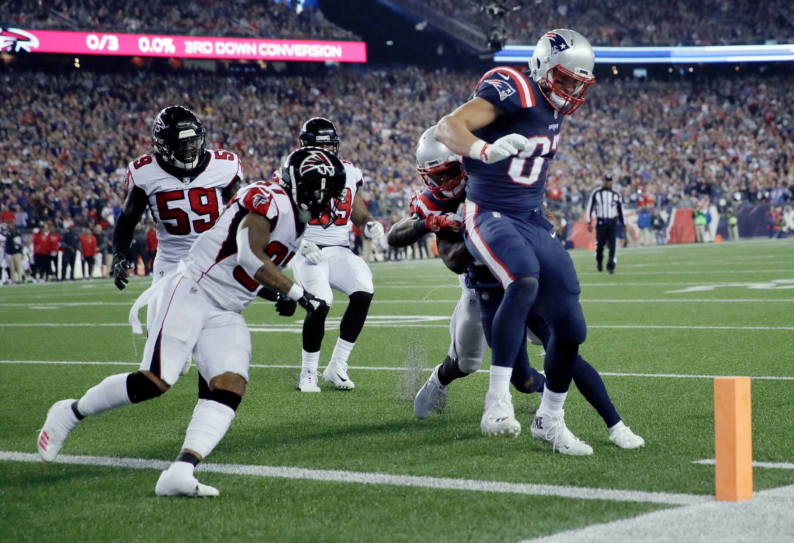 Brandin Cooks hitched a ride behind Rob Gronkowski for a creative Patriots  touchdown