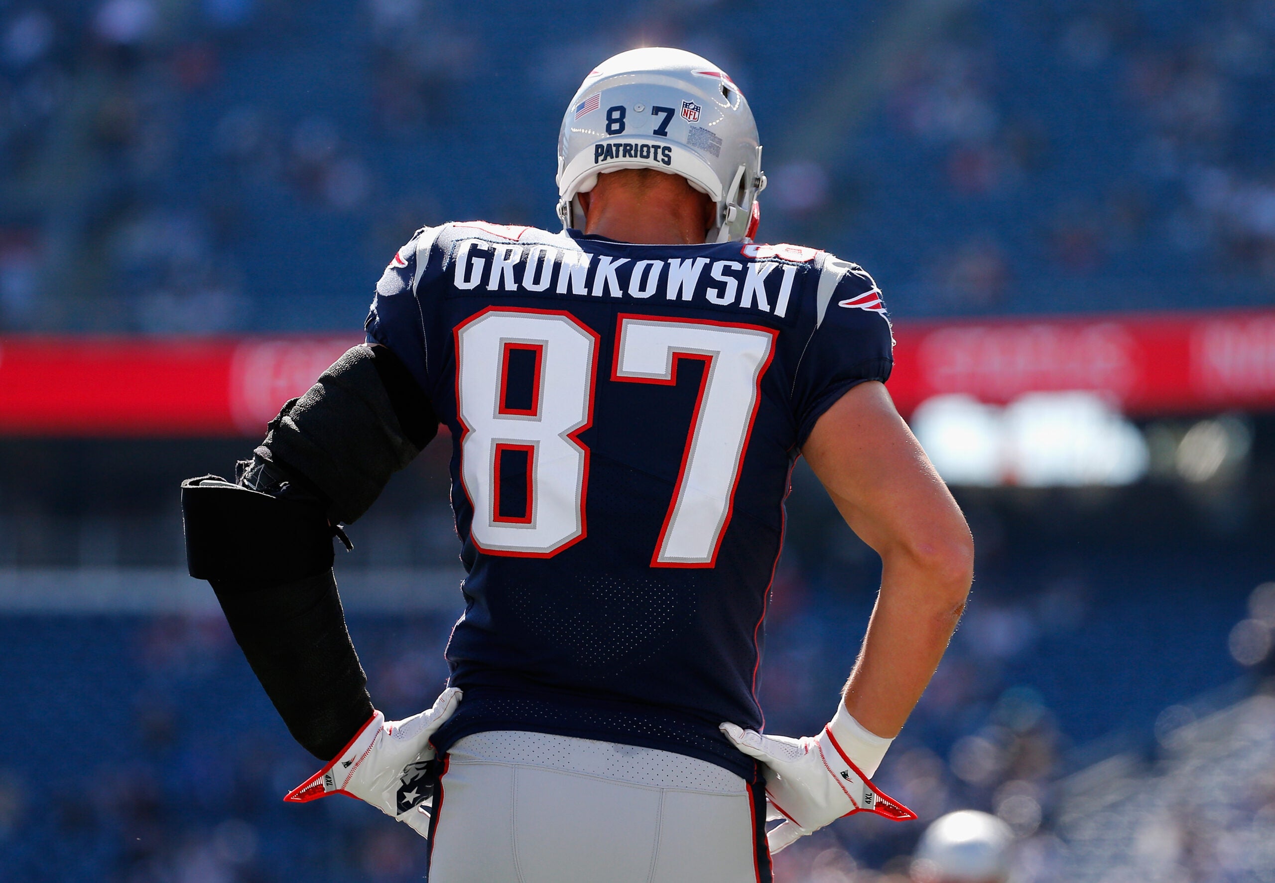 Buccaneers' Rob Gronkowski won't play against Patriots, per reports