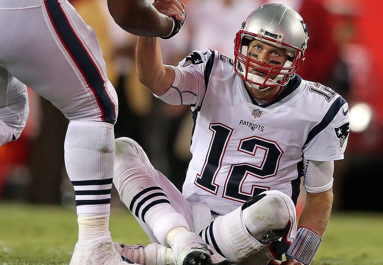 Tom Brady leaves Patriots for Buccaneers: Tampa reportedly strikes trade  with New England for Rob Gronkowski 