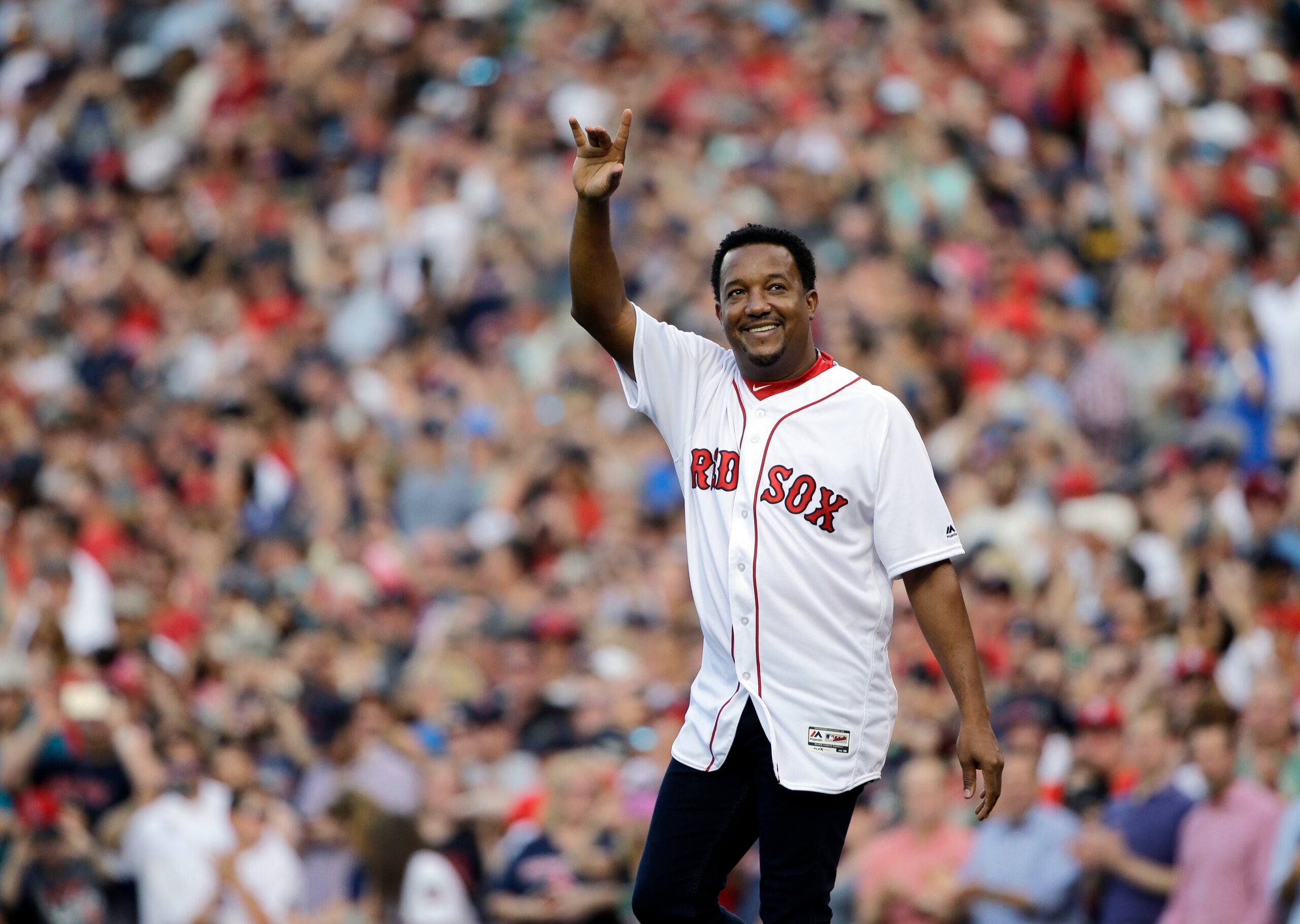 Red Sox retire Pedro Martinez's number during ceremony