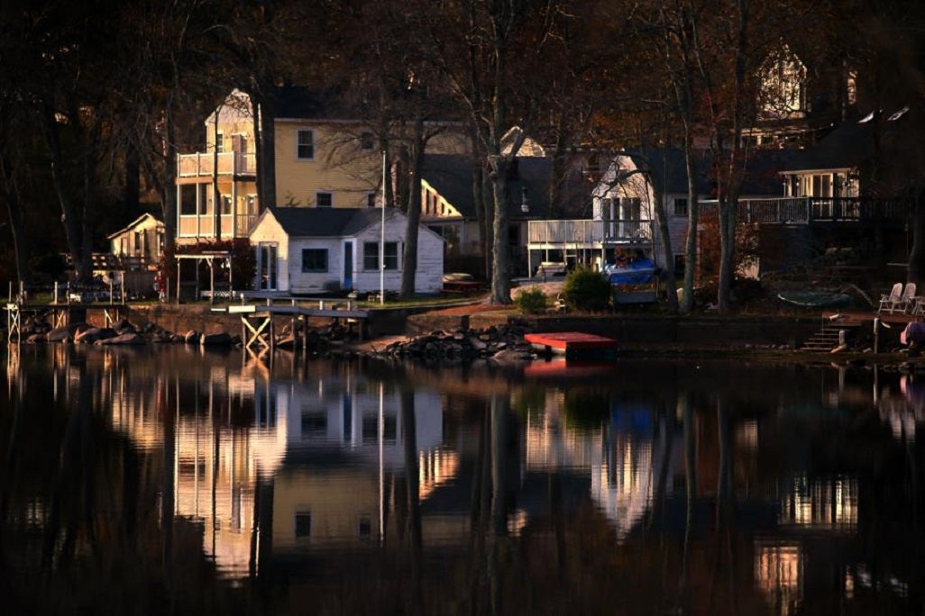 What is it like to live in Douglas, MA?