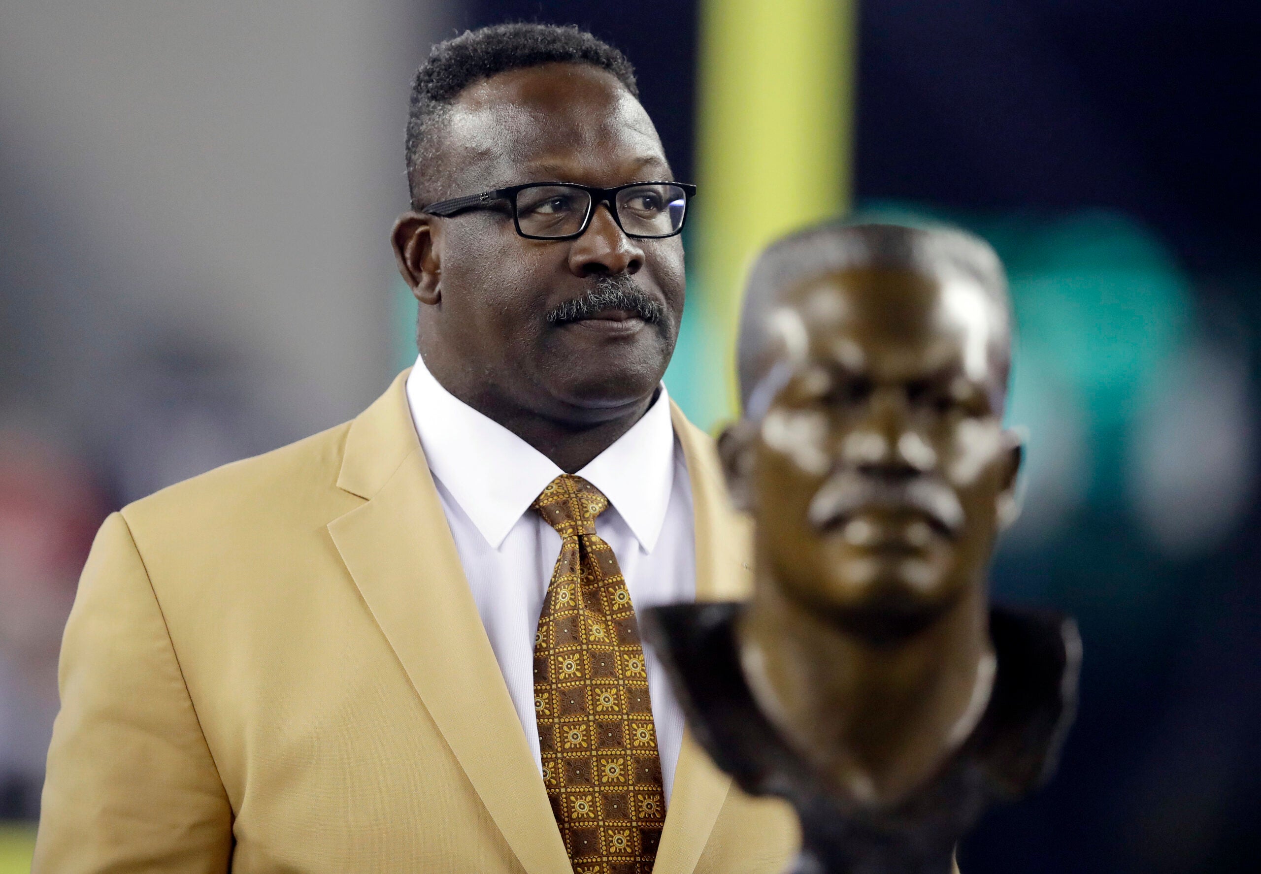 Coronavirus: Patriots legend Andre Tippett loses mother, stepfather in same  week - Pats Pulpit