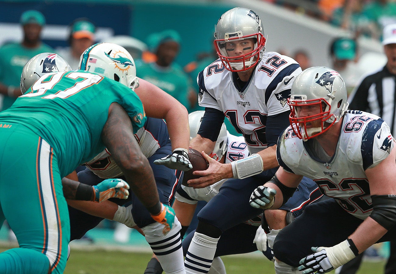 First Game Back At Gillette, Brady Leads Patriots 35-17 Over